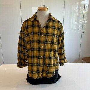 6397, Flannel Button Down Shirt, Size M
